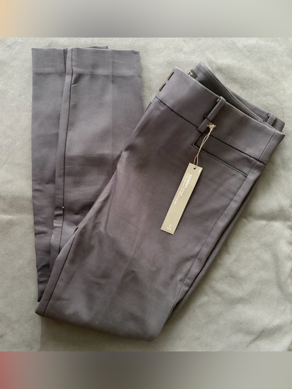 Loft Skinny Ankle Length Pants in Gray